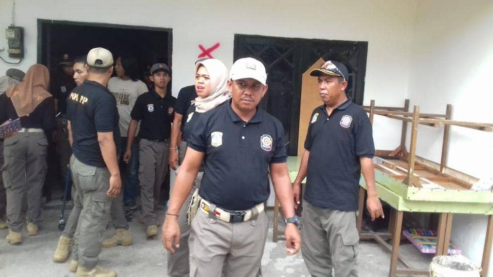 Salah satu tempat yang diduga digunakan tempat mesum dibongkar Satpol PP. Sumber: Satpol PP Balikpapan