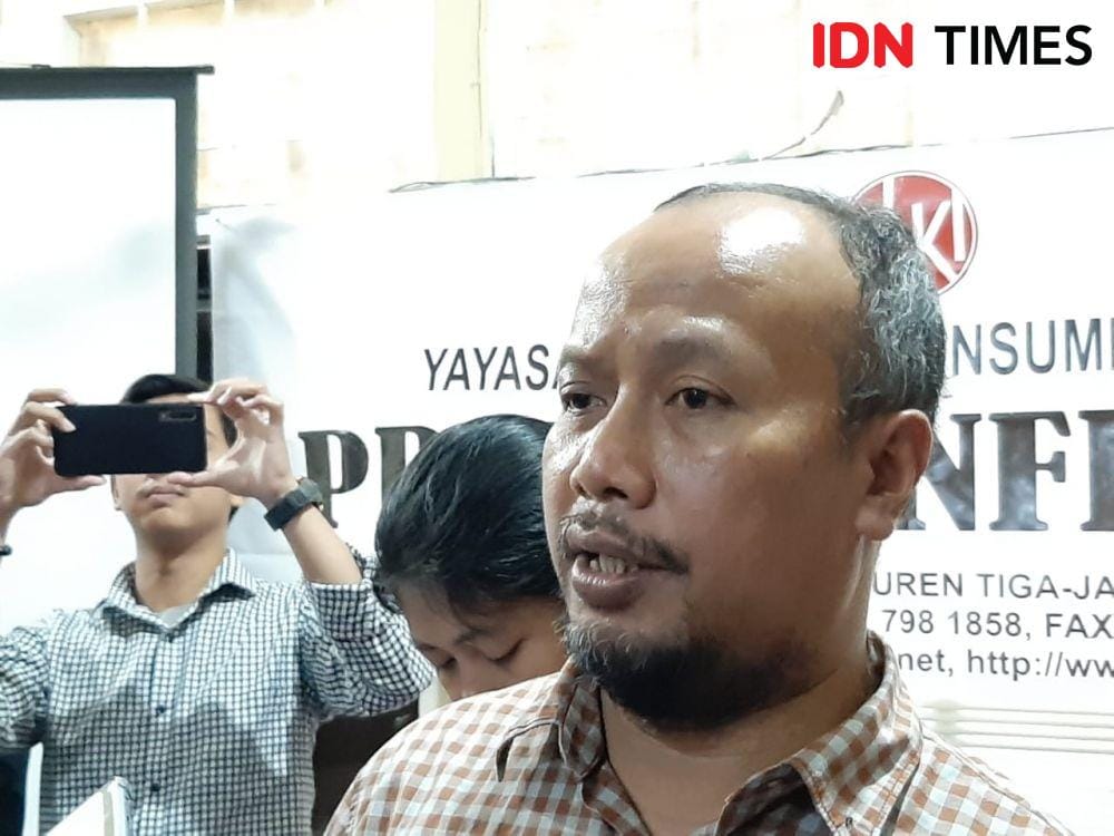 Ketua Harian YLKI Tulus Abadi memberikan keterangan pers. (IDN Times/Indiana Malia)