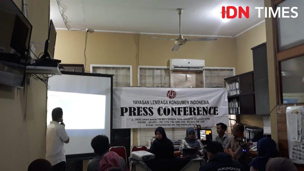 Konferensi Pers YLKI. (IDN Times/Indiana Malia)