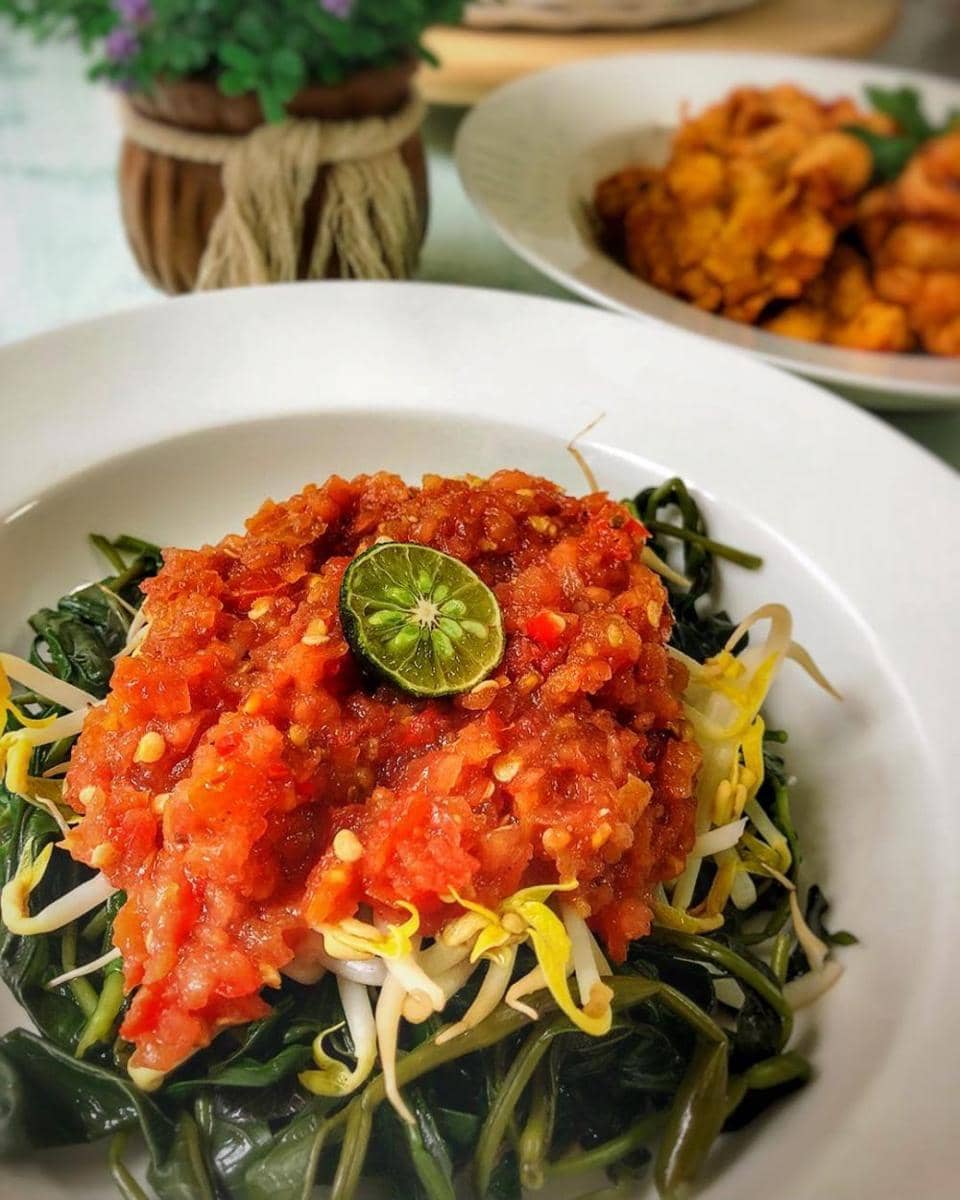 instagram.com/intankarinaijo