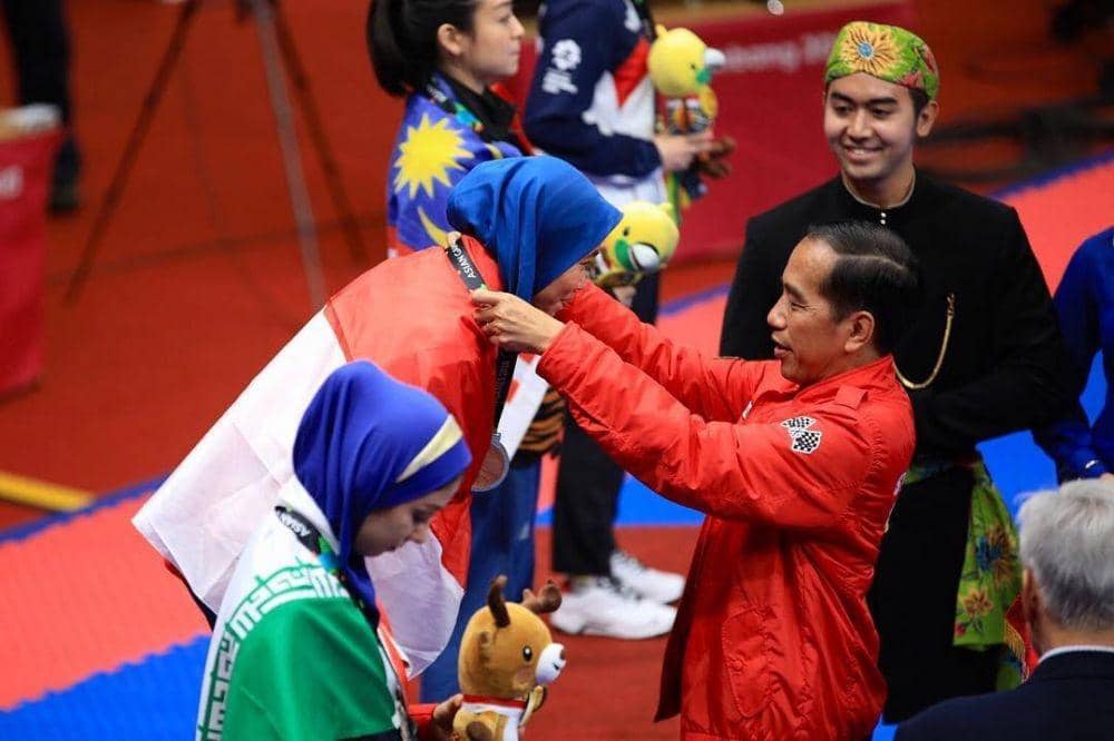 instagram.com/defiarosmaniar