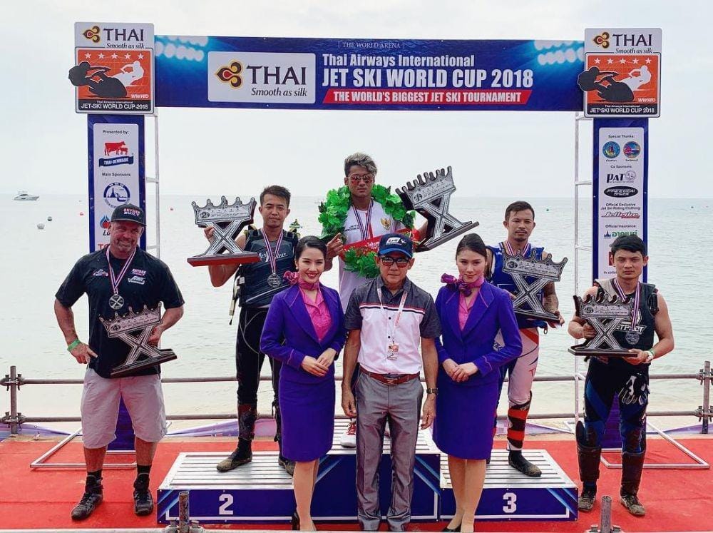 instagram.com/aqsaaswar