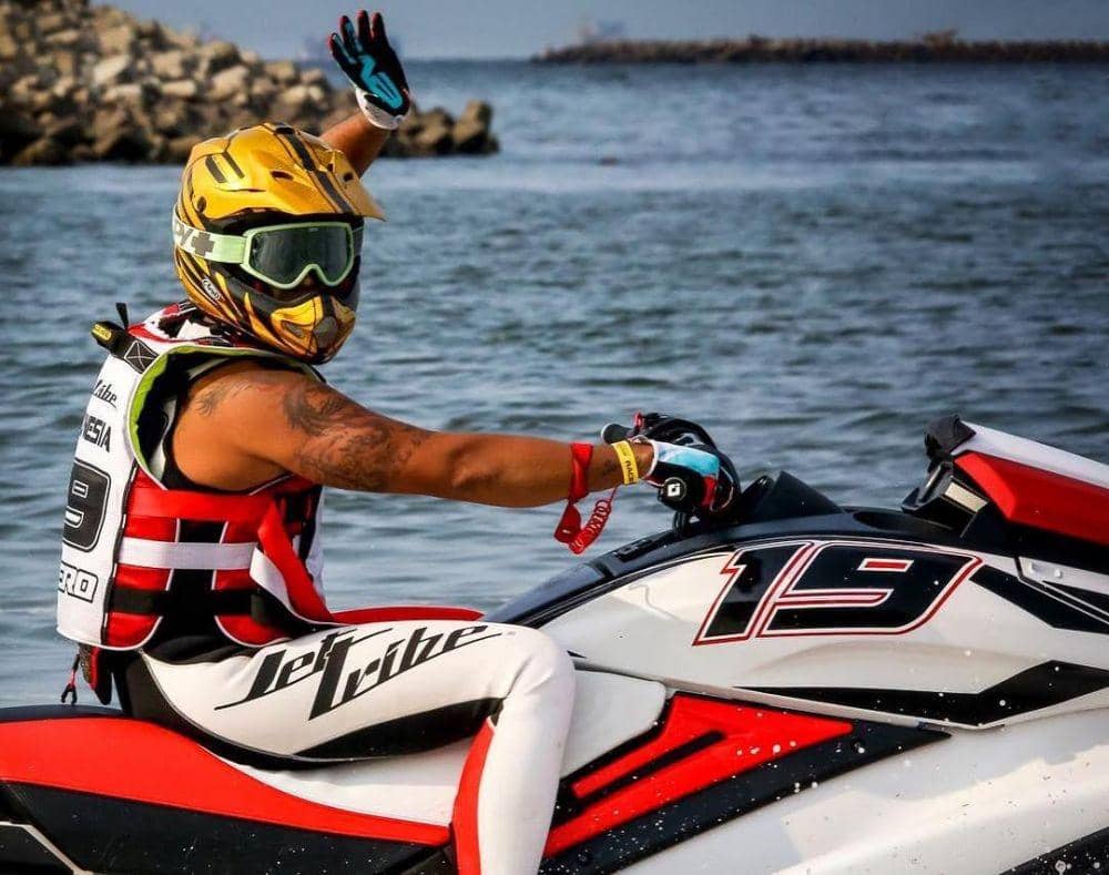 instagram.com/aeroaswar