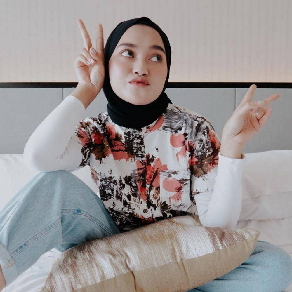 Instagram/indirakalistha