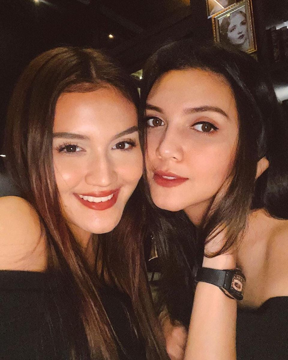 instagram.com/chelseashania