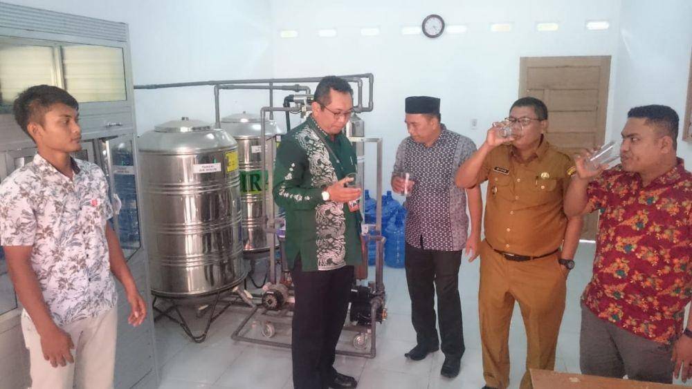 Bank Indonesia berikan instalasi air minum untuk pondok pesantren (Dok.IDN Times/istimewa)
