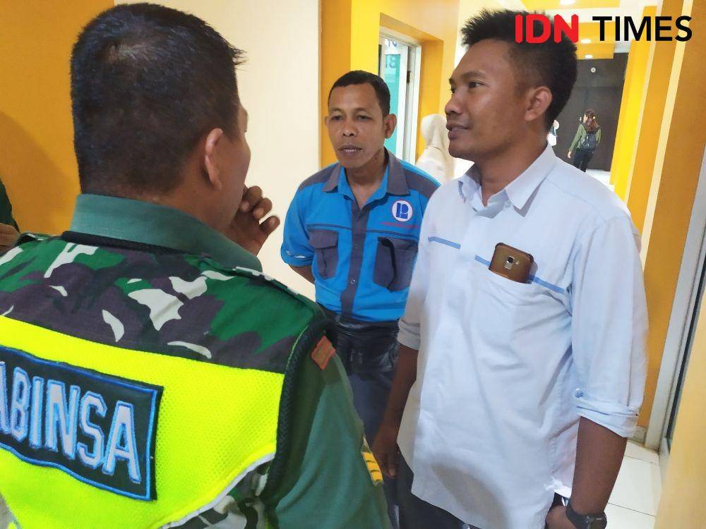 Pihak PLN mendatangi PT JSC (IDN Times/Feny Maulia Agustin)