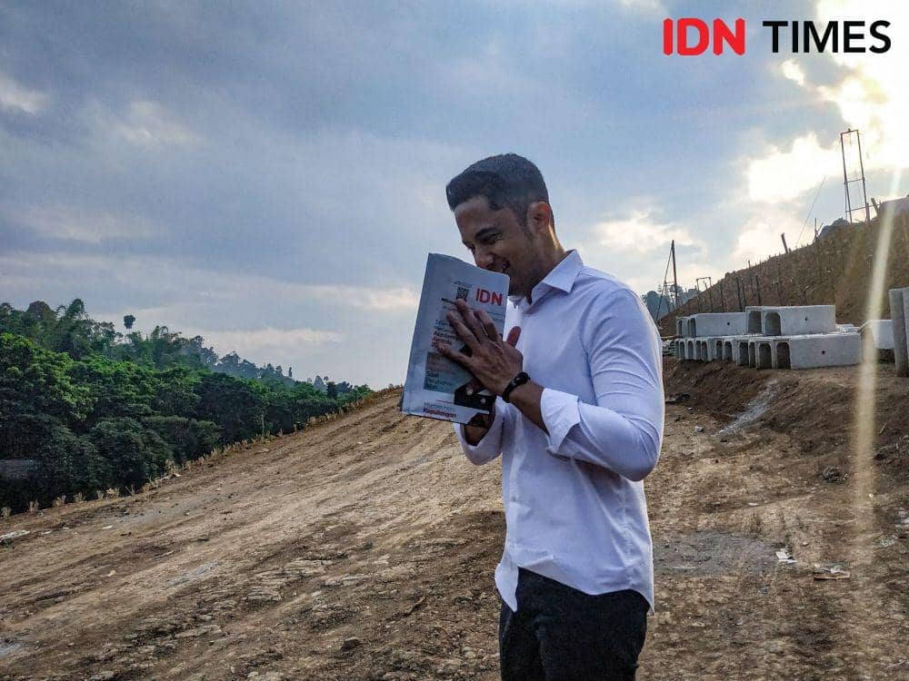 Wakil Bupati Bandung Barat, Hengky Kurniawan meninjau lokasi proyek pembanguan di Kawasan Bandung Utara. (IDN Times/Bagus F)