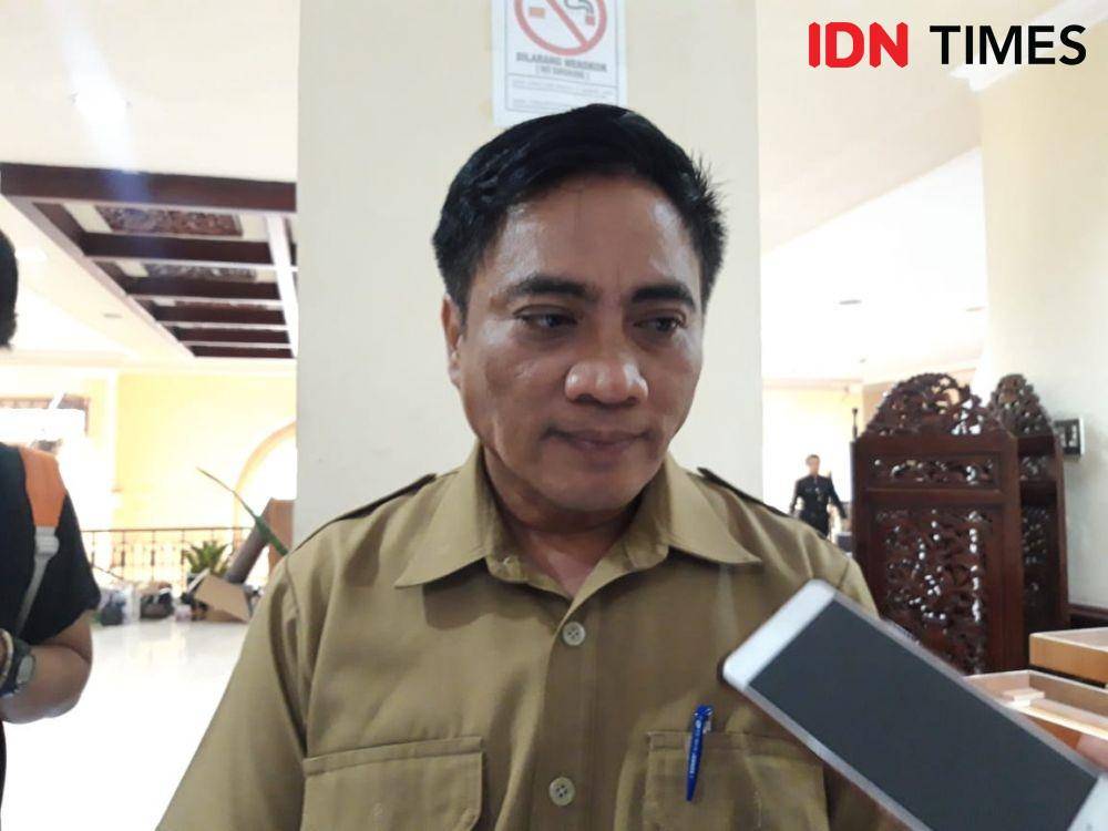 Kepala UPT Liponsos Keputih Dinsos Kota Surabaya Sugianto saat ditemui di DPRD Kota Surabaya, Selasa (14/1). IDN Times/Fitria Madia