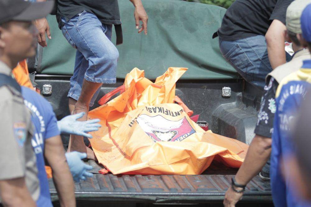 Jenazah korban yang tewas tercebur sumur di Kabupaten Madiun Berhasil dievakuasi. Dok. IDN Times/Istimewa