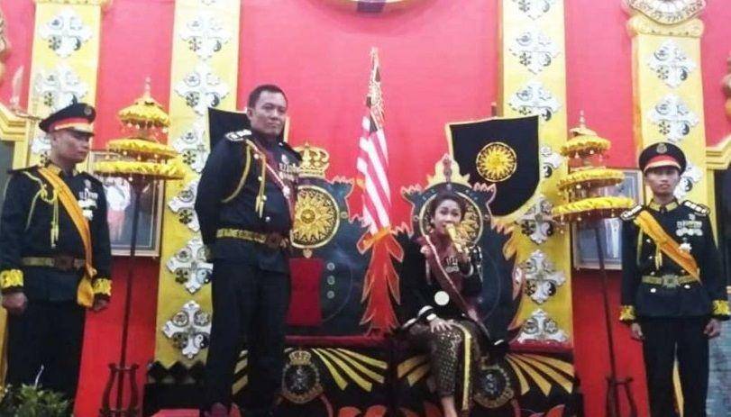 Raja dan ratu Kerajaan Agung Sejagat (Tangkapan layar video YouTube/purworejo24.com)