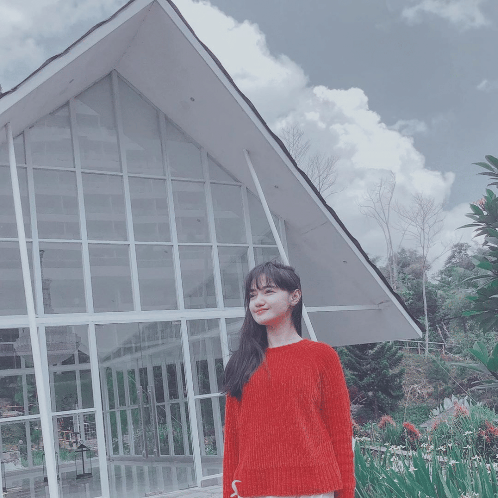 Instagram.com/marcella_simon