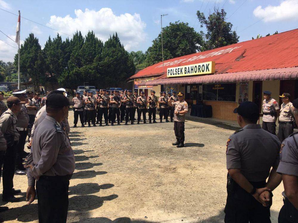 Kapolres Langkat AKBP Doddy Hermawan saat memimpin apel di Bahorok (Dok.IDN Times/istimewa)