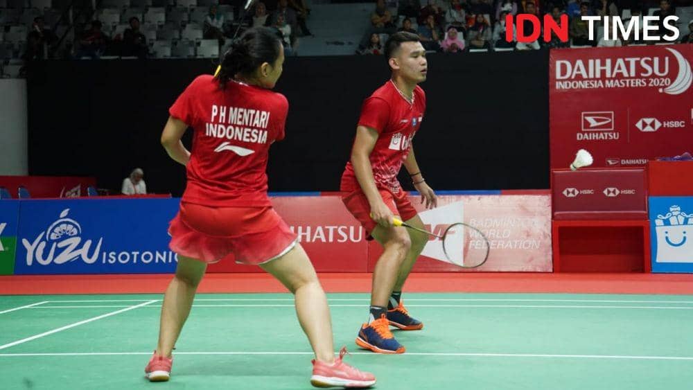 Pasangan Rinov Rivaldy/Pitha Haningyyas Mentari berlaga di Indonesia Masters 2020 (IDN Times/Reynaldy Wiranata)