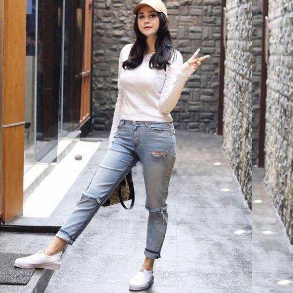 Instagram/aurakasih