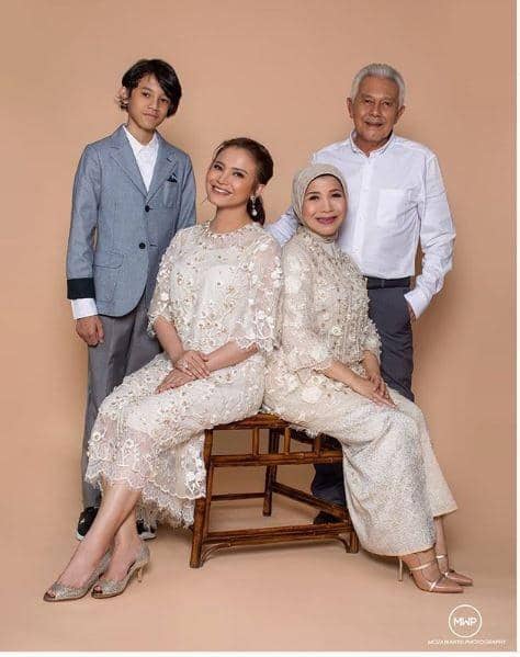 instagram.com/itsrossa910/