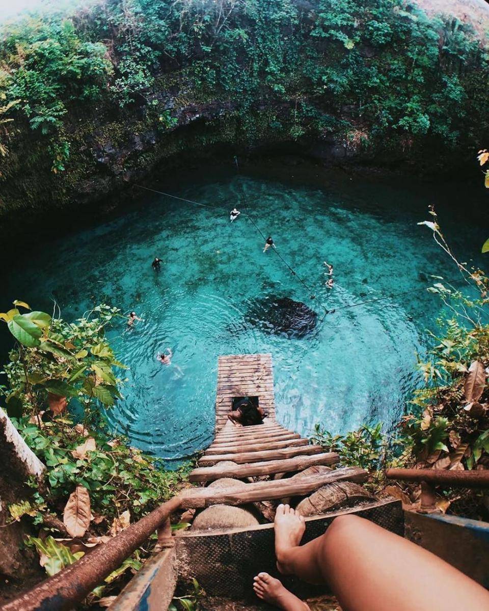 instagram.com/travelersend