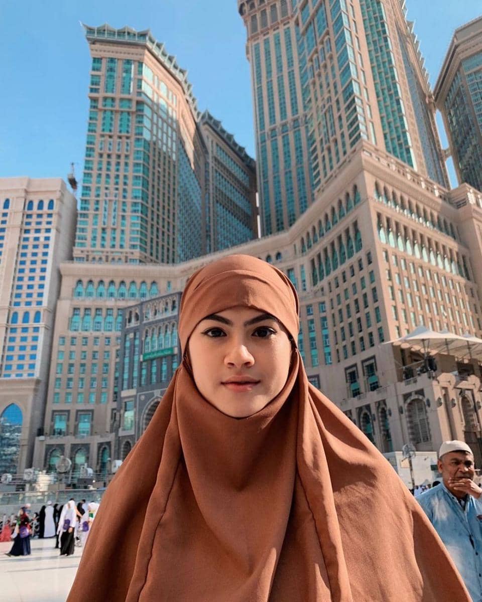 instagram.com/hanahaho