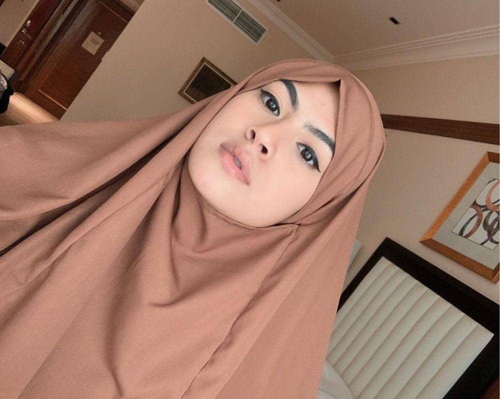 instagram.com/hanahaho