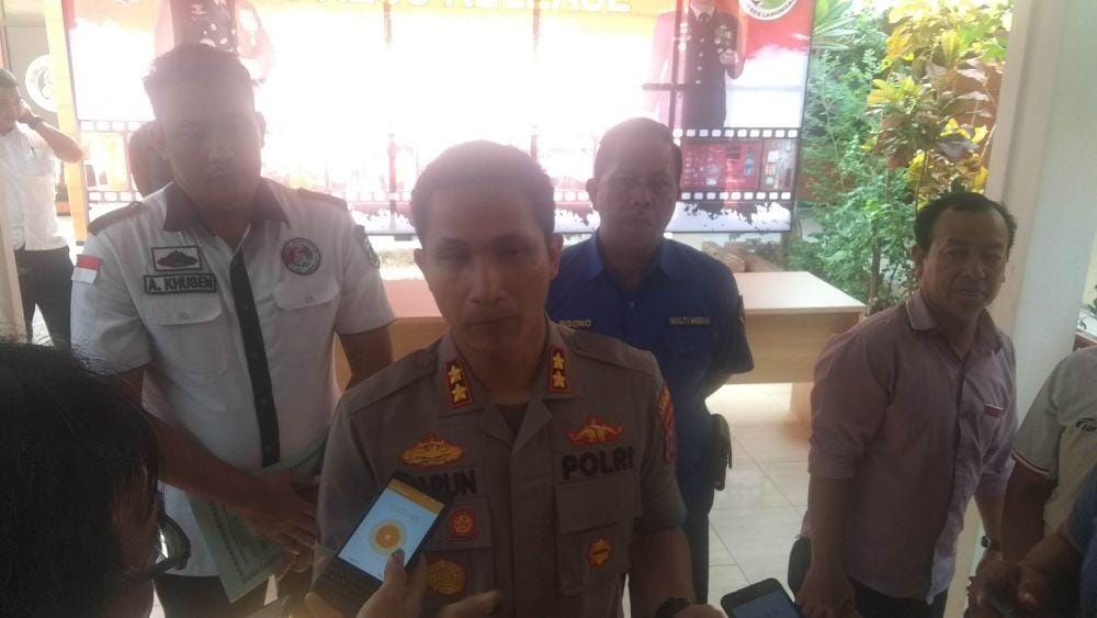 Kapolres Lamongan AKBP Harun saat memberikan keterangan kepada wartawan. IDN Times/Imron