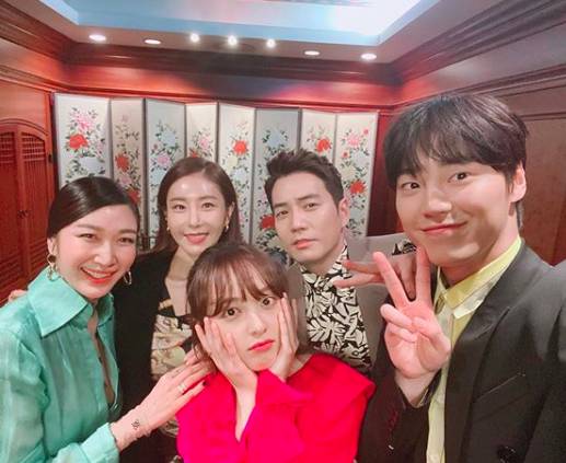 instagram.com/leetaehwan0221