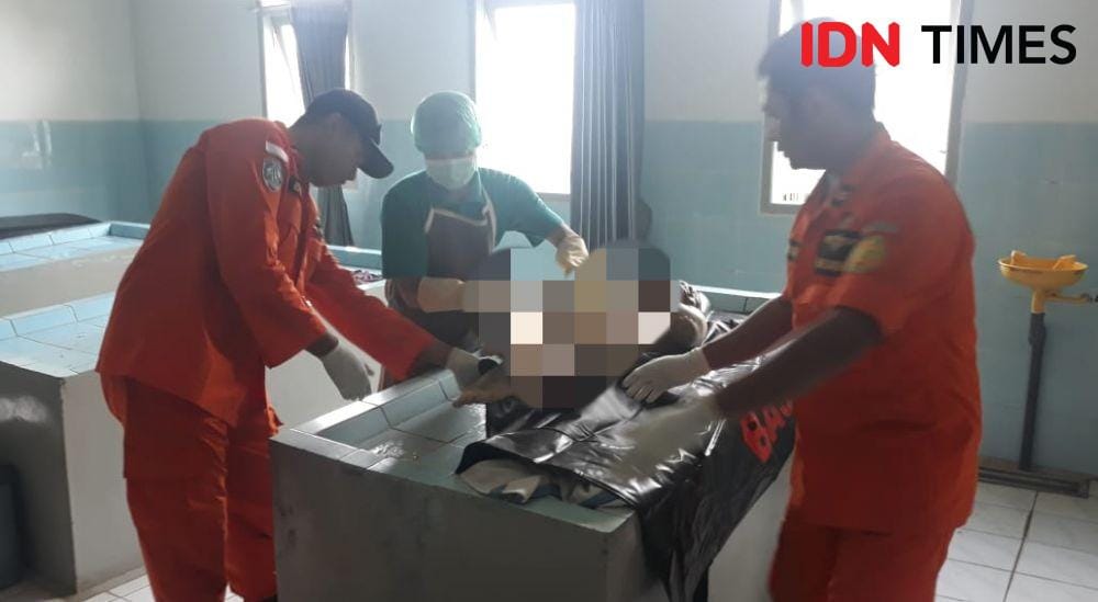 Jenazah nelayan asal Tegal yang telah diketemukan di Jepara. Dok IDN Times