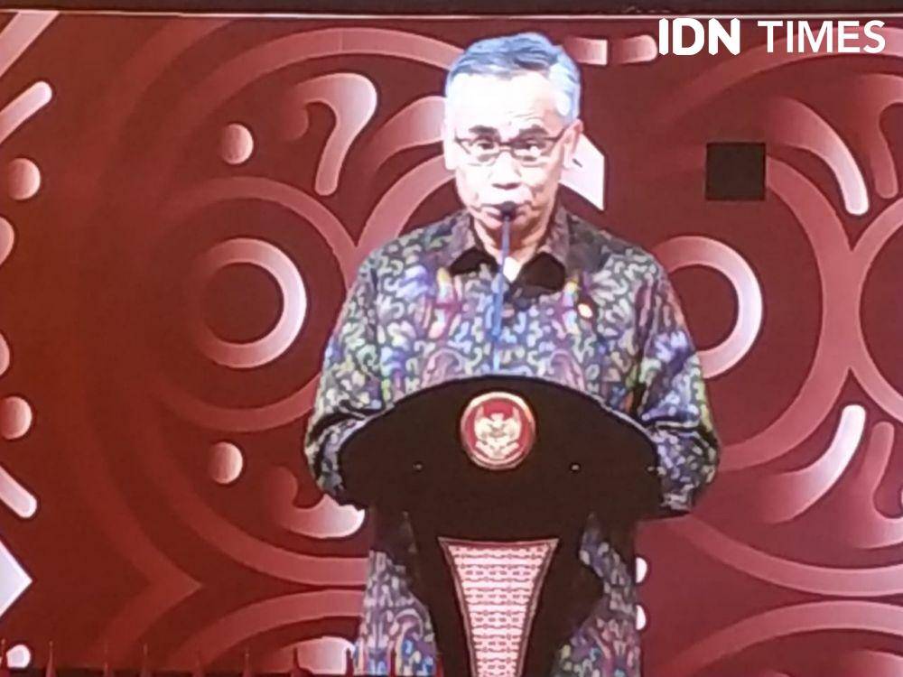 Wimboh Santoso ketua OJK menyampaikan paparan (IDN Times/Auriga Agustina)