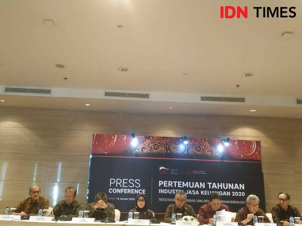 Wimboh Santoso ketua OJK menyampaikan paparan (IDN Times/Auriga Agustina)