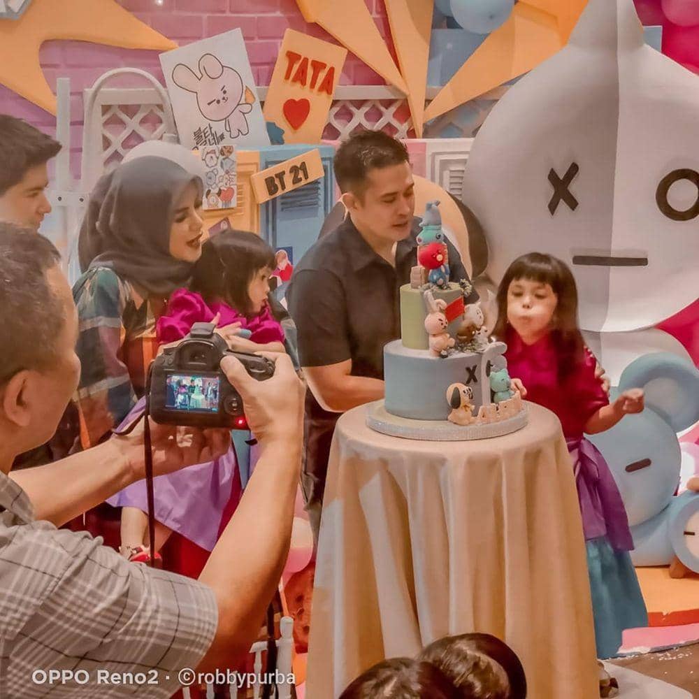 Instagram.com/robbypurba/