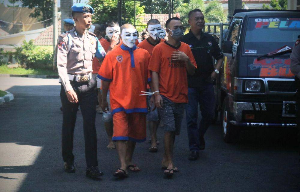 Para tersangka Narkoba yang berhasil diamankan selama periode Desember-Januari. IDN Times/ Alfi Ramadana