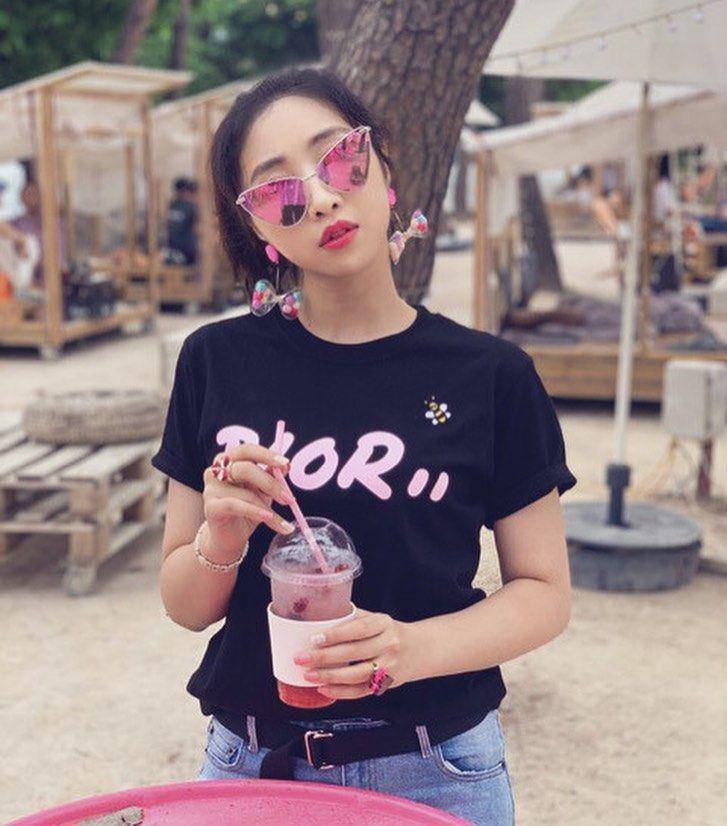 instagram.com/_minzy_mz