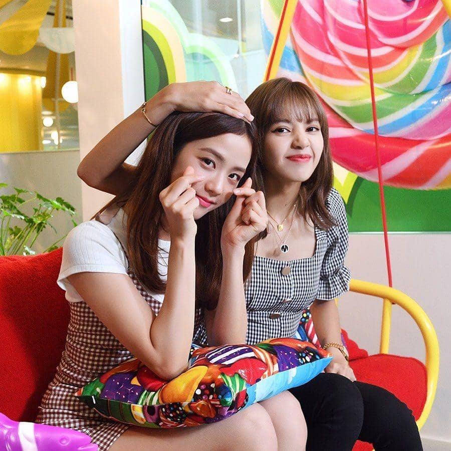 instagram.com/candycrushsaga