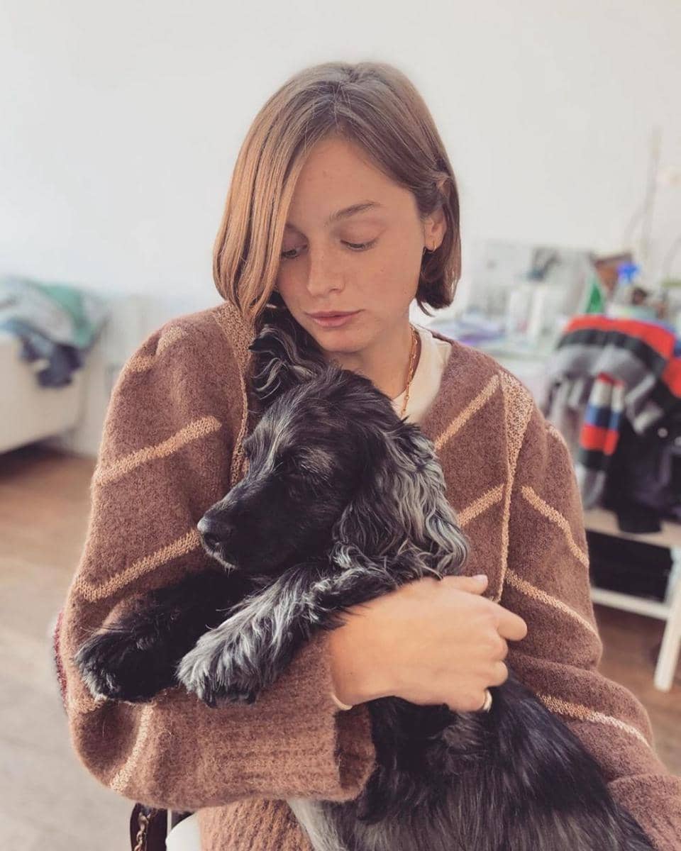 instagram.com/emmalouisecorrin