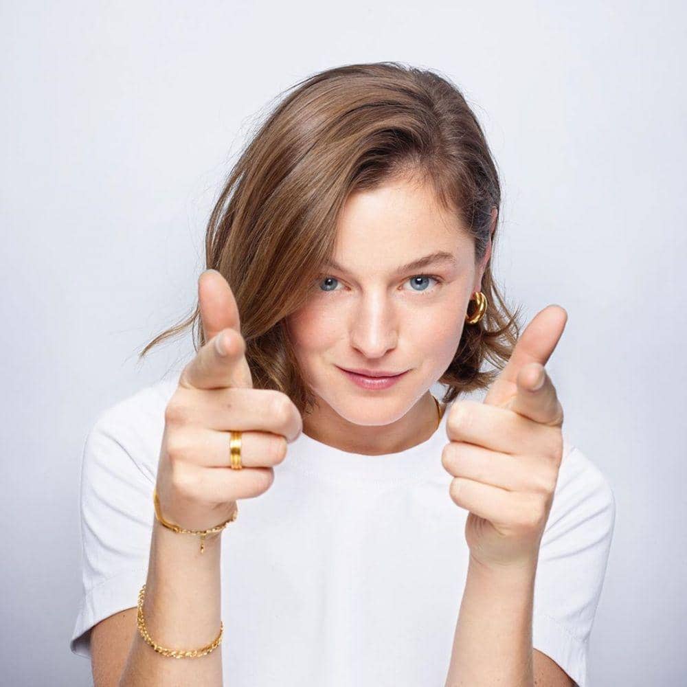 instagram.com/emmalouisecorrin