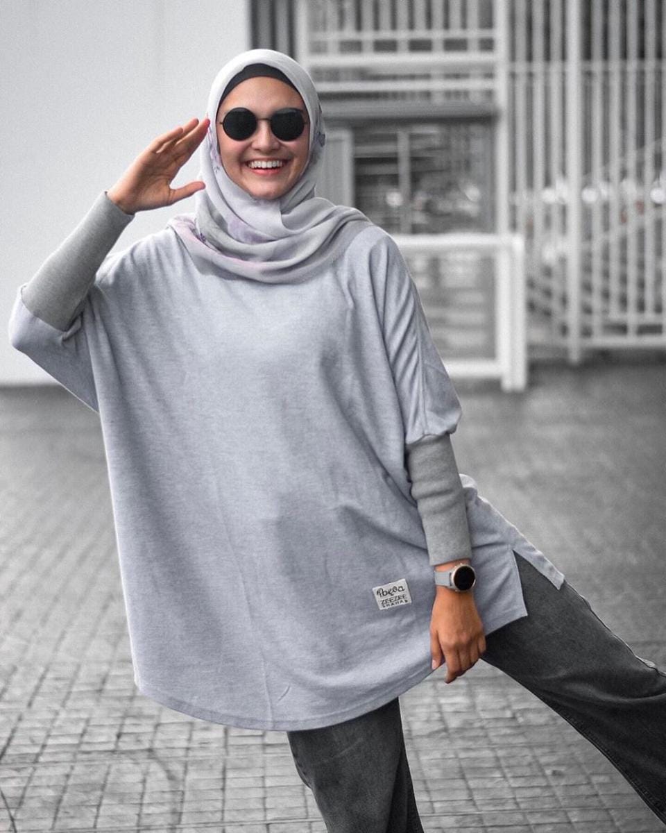 Instagram.com/zeezeeshahab