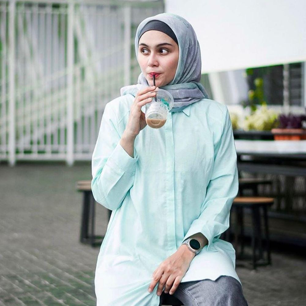 Instagram.com/zeezeeshahab