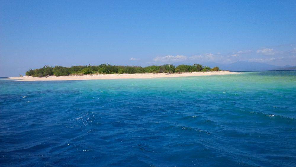 Pulau Tabuhan berada di kawasan Selat Bali seluas 5,3 hektar. IDN Times/Mohamad Ulil Albab