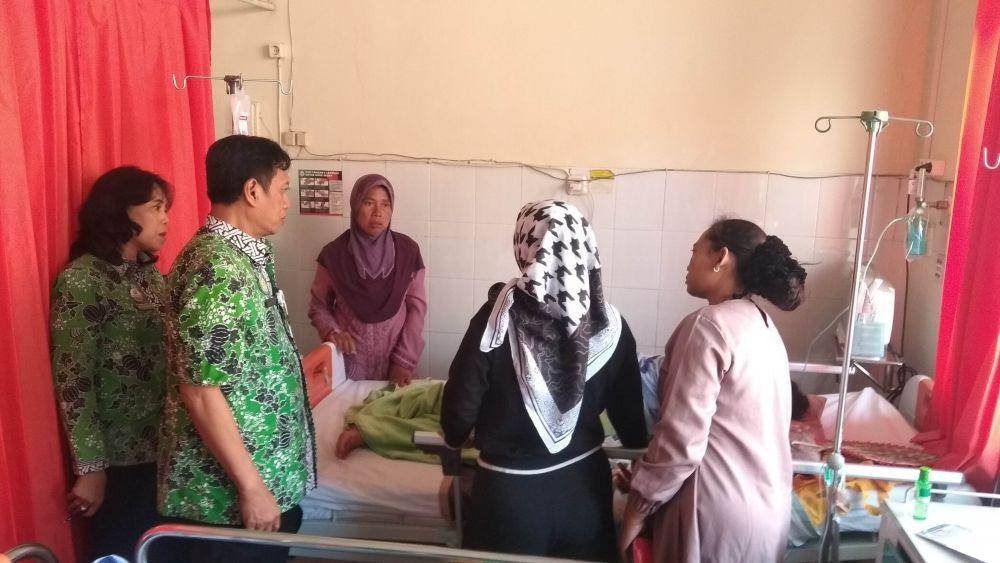 Salah satu korban selamat dalam kecelakaaan maut tengah menjalani perawatan medis di rumah sakit. IDN Times/Imron