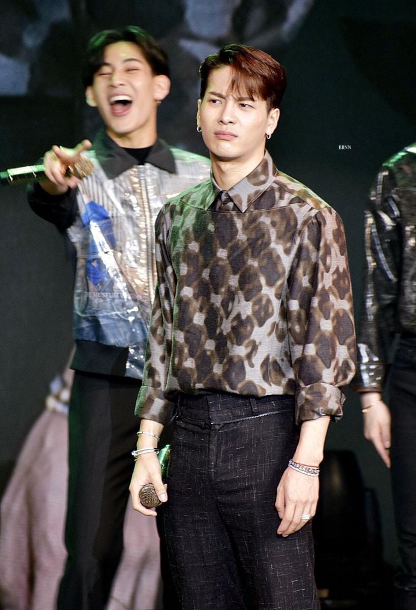 twitter.com/warin2029