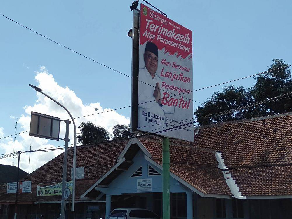 Baliho Bupati Bantul. IDN Times/Daruwaskita