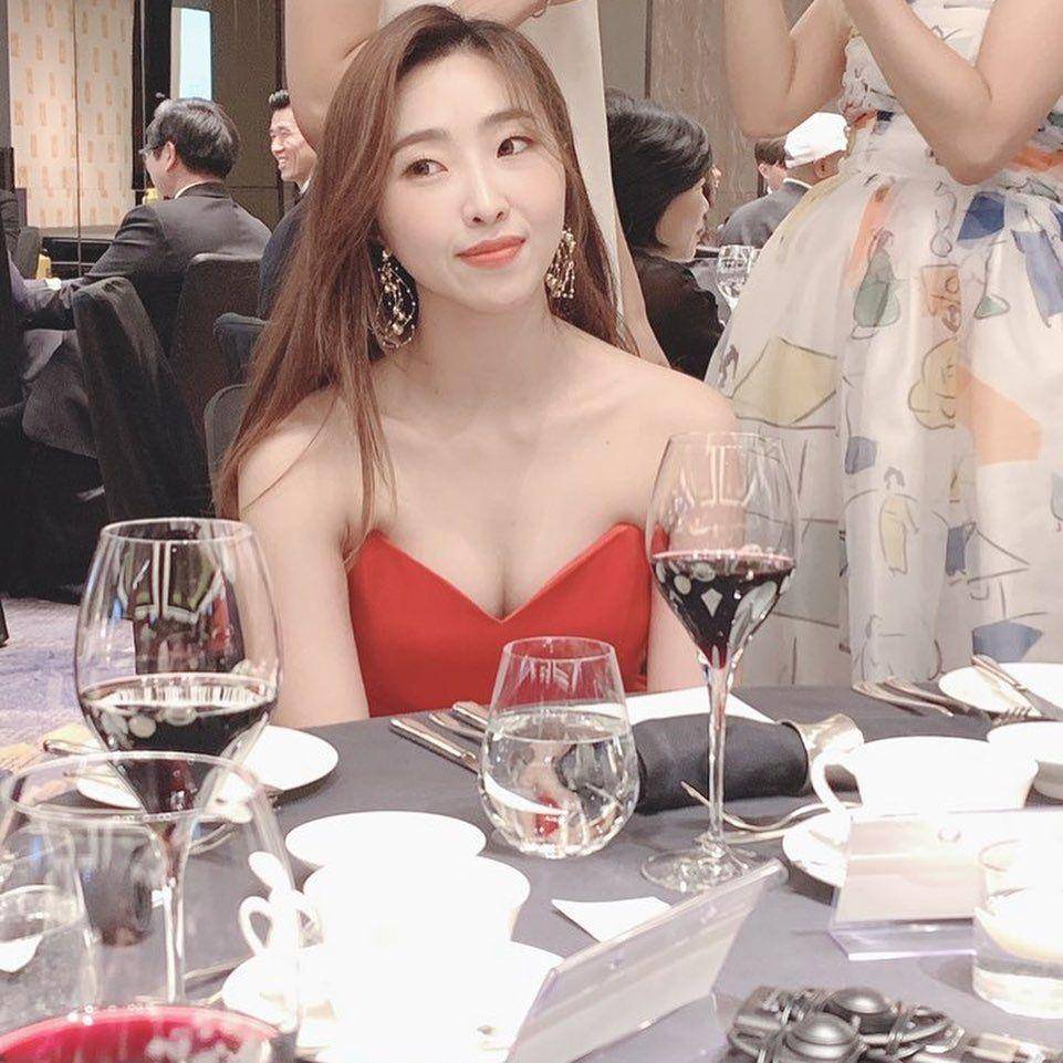 instagram.com/_minzy_mz