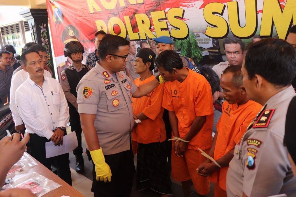 Rilis pembunuhan berencana di Mapolres Sumenep, Jumat (17/1).