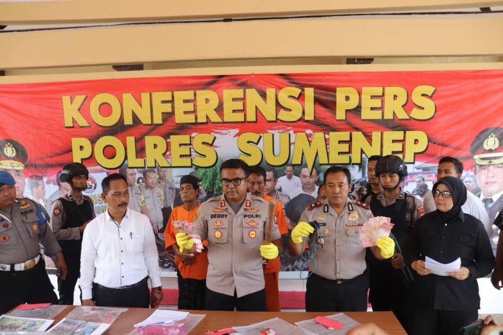 Rilis pembunuhan berencana di Mapolres Sumenep, Jumat (17/1).