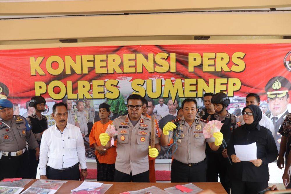 Rilis pembunuhan berencana di Mapolres Sumenep, Jumat (17/1).