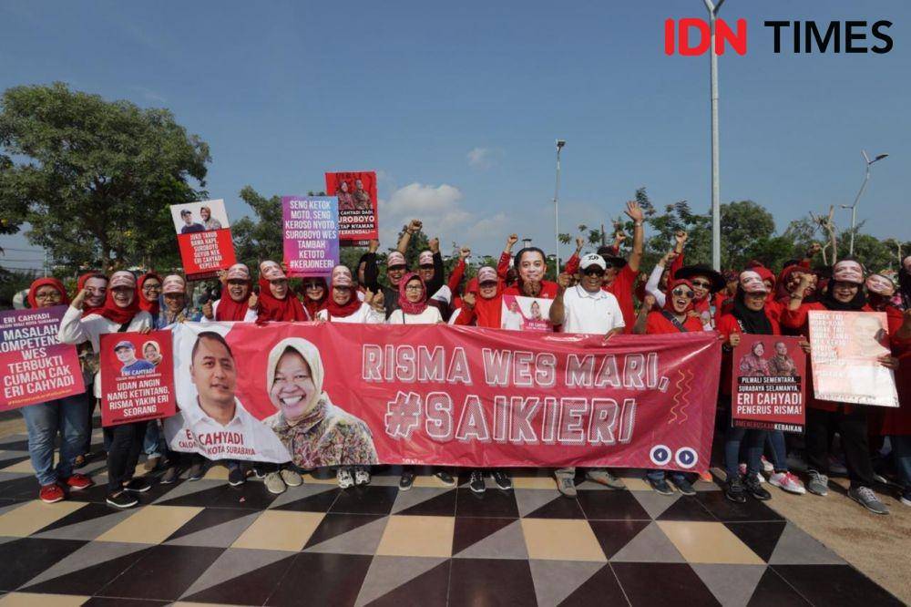 Relawan di Surabaya dorong Risma calonkan Kepala Bappeko Eri Cahyadi untuk Pilwali 2020 di Bulak Banteng, Minggu (19/1). IDN Times/Ardiansyah Fajar