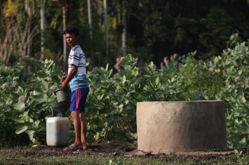 Kekeringan melanda sejumlah desa di Kecamatan Peukan Bada, Kabupaten Aceh Besar, Aceh (IDN Times/Saifullah)