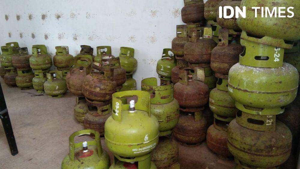 Penjualan gas elpiji 3 kg di Palembang (IDN Times/Feny Maulia Agustin)