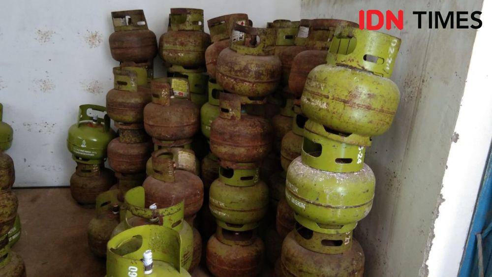 Penjualan gas elpiji 3 kg di Palembang (IDN Times/Feny Maulia Agustin)