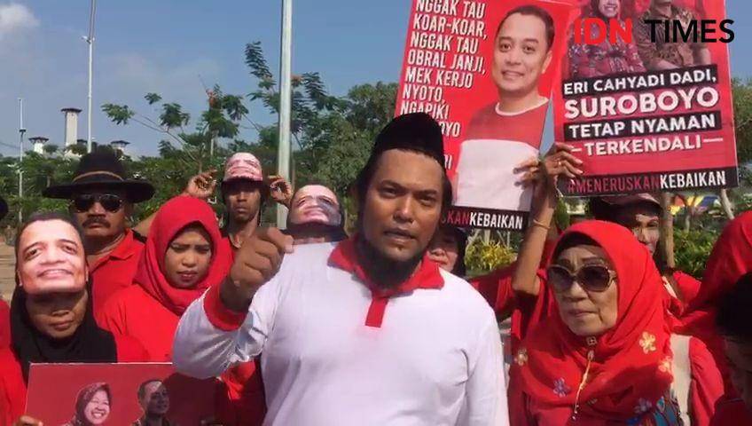 Relawan di Surabaya dorong Risma calonkan Kepala Bappeko Eri Cahyadi untuk Pilwali 2020 di Bulak Banteng, Minggu (19/1). IDN Times/Ardiansyah Fajar