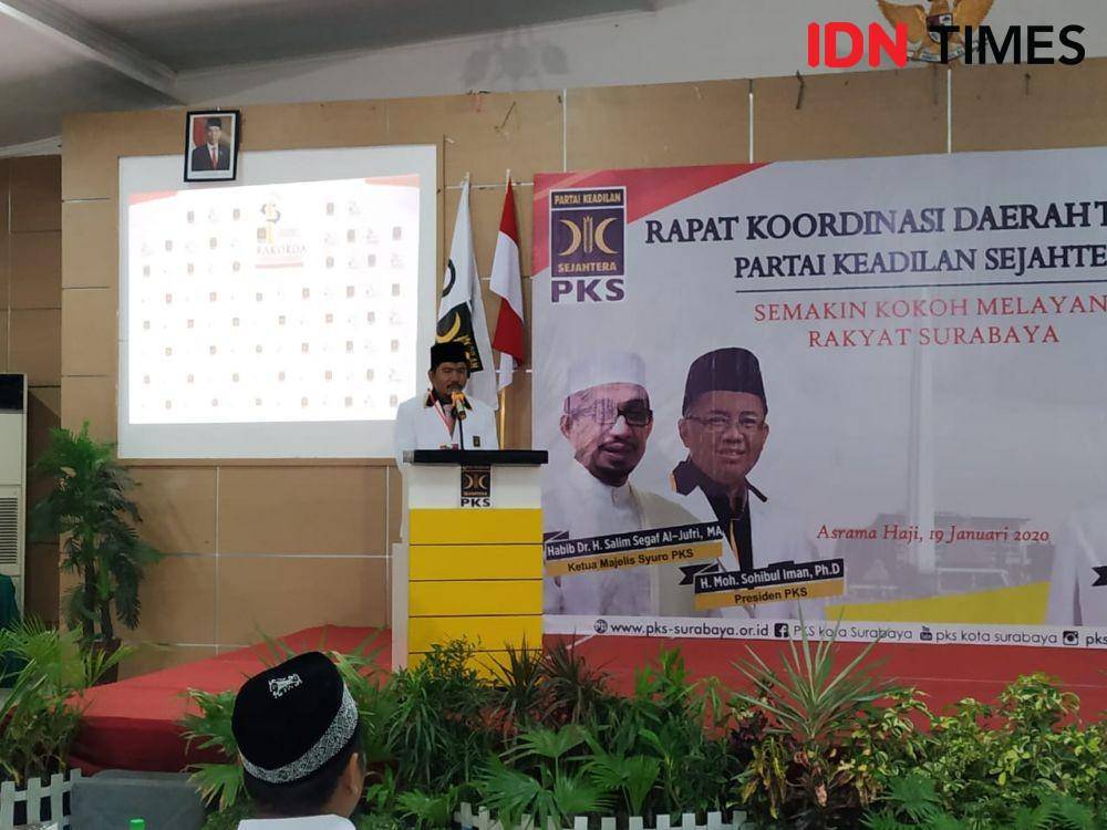 Konferensi Pers Rakorda PKS Surabaya di Asrama Haji, Minggu (19/1). IDN Times/Ardiansyah Fajar